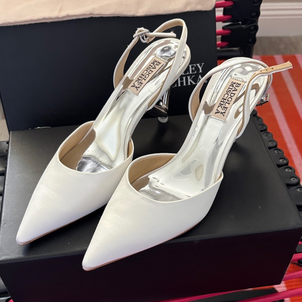 Badgley Mischka Lucille White Pointed Pumps and Heart Heels